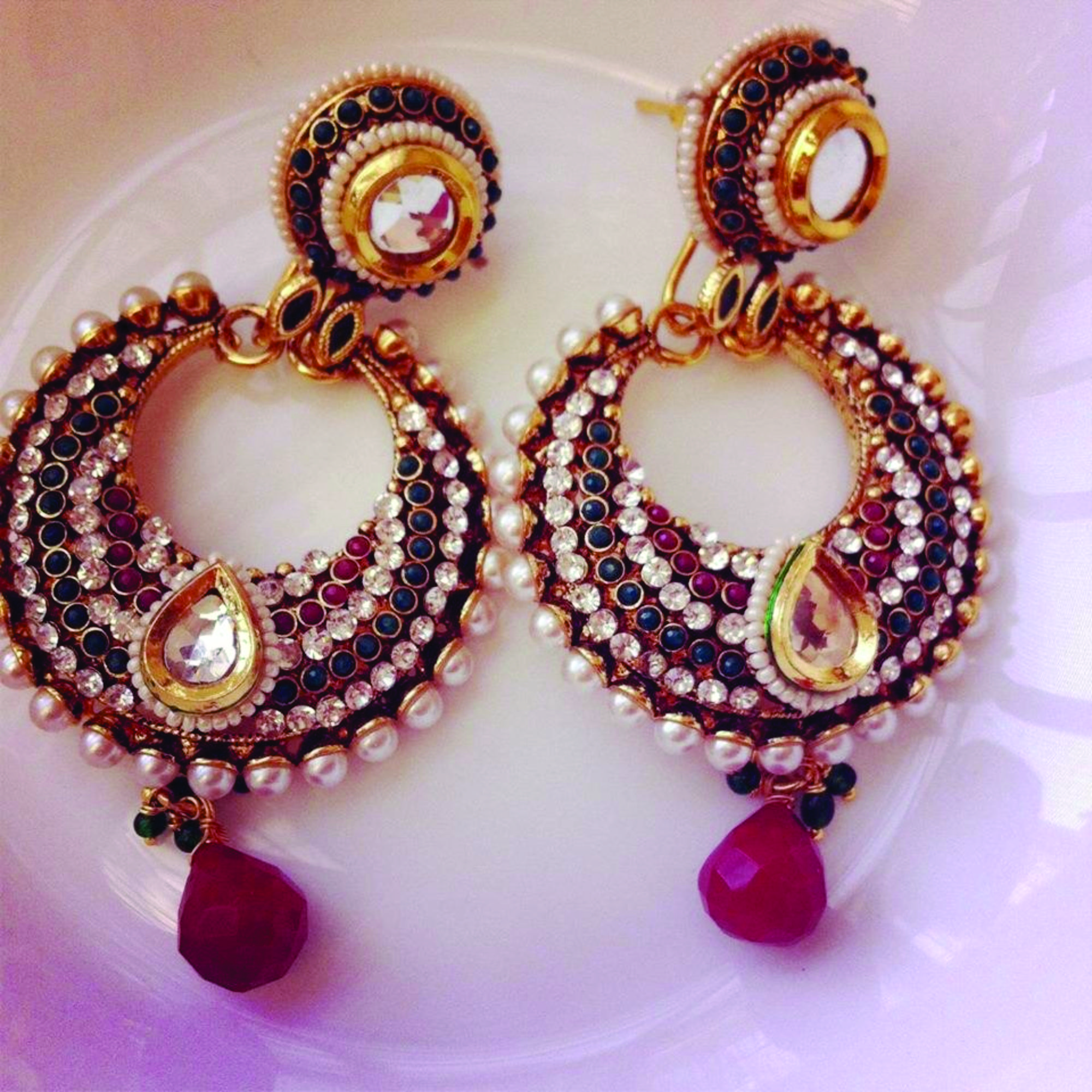 Beautiful polki earrings- Rs 1399