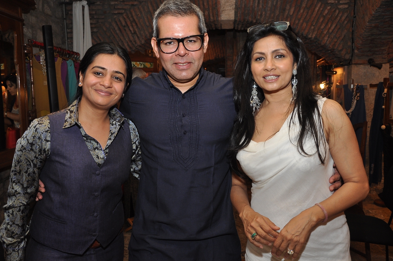 Nisha and Vikram Raizada with Sangita Sinh Kathiwada