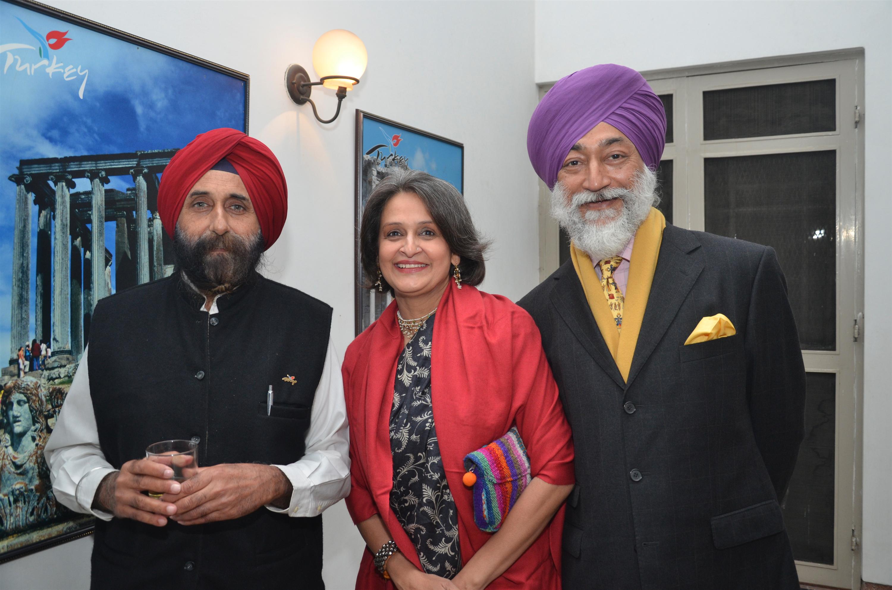 Inder Raj Ahluwali with Anita and Mandeep Singh Soin