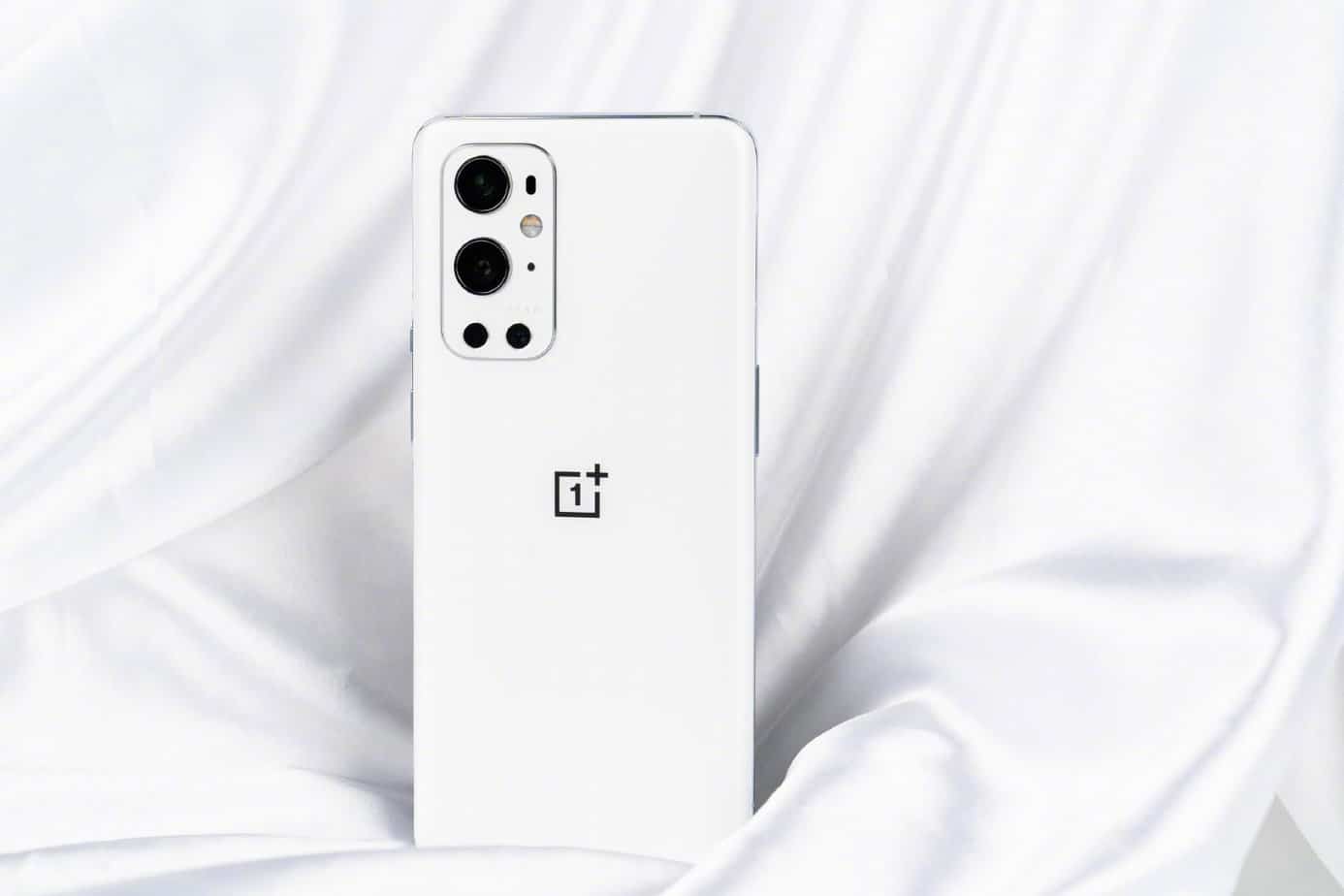 OnePlus 9 Pro 5G review by Fashion Most Wanted